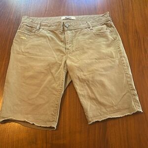 Gap distressed gem shorts